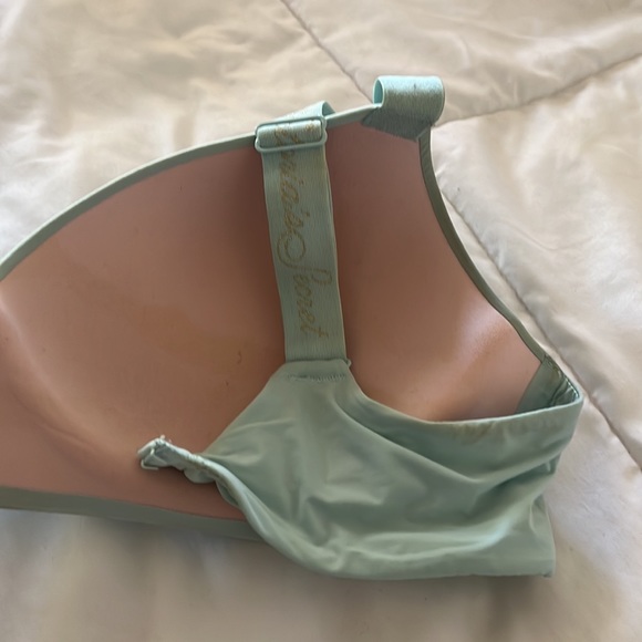 VS Bra - Picture 6 of 7